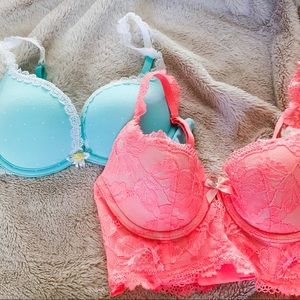 Victorias Secret 2 bras 32B